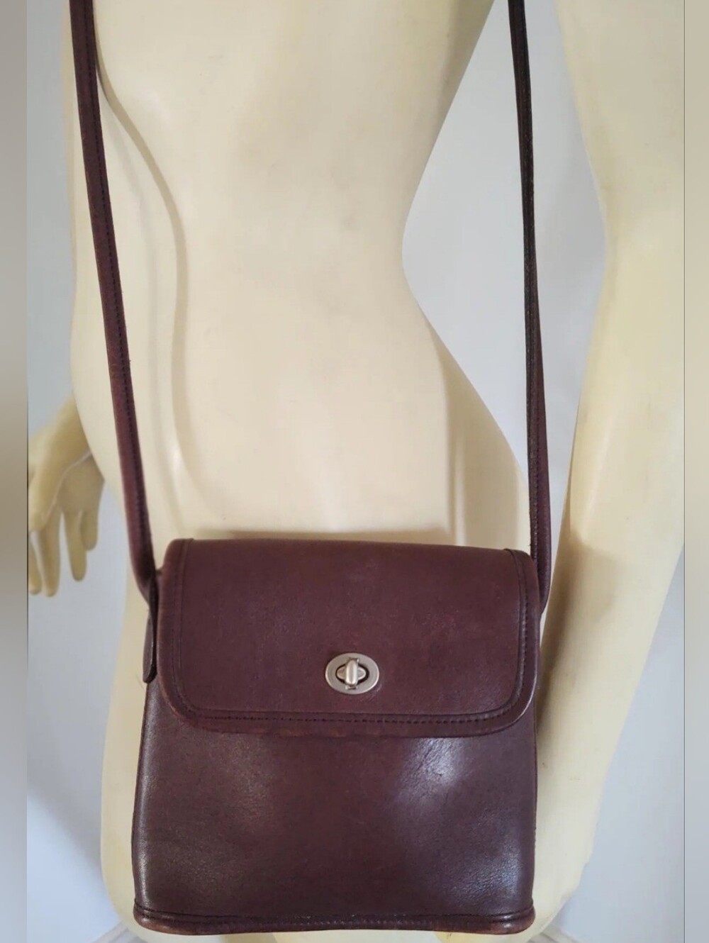 Vintage Coach Brown Glove Tanned Leather Companion Crossbody Bag 9049 Nickel